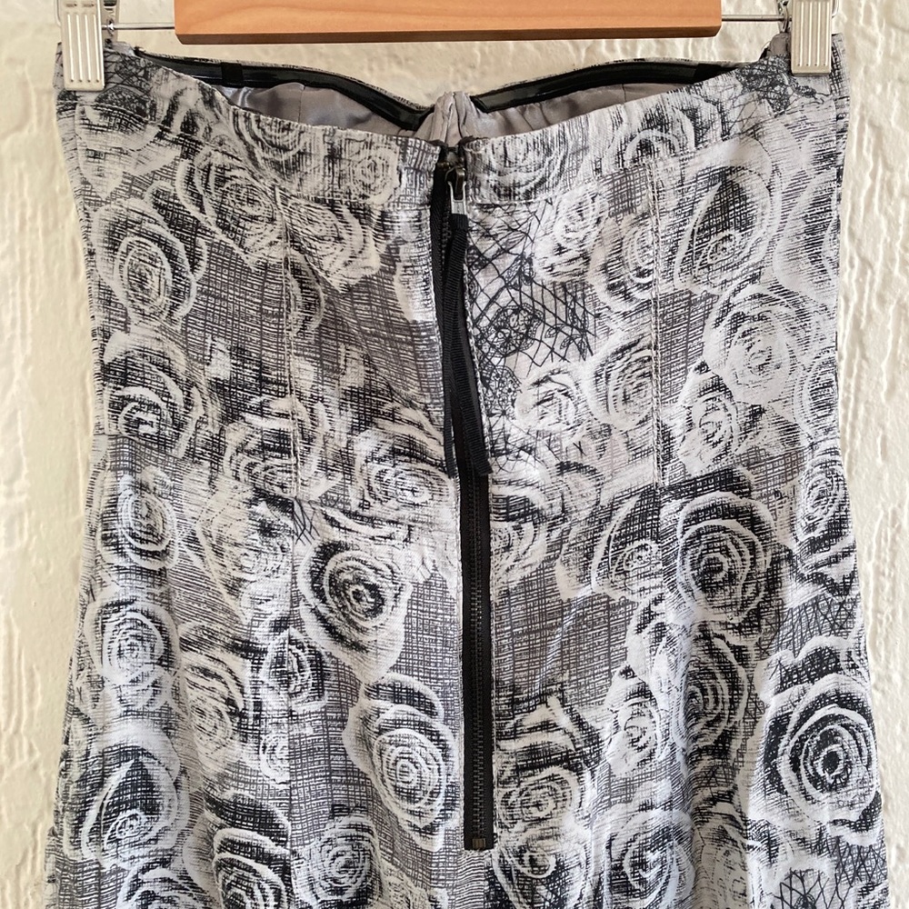 Guess Gray and Black Floral Print Strapless Bustier Dress Size 5 - Picture 6 of 9